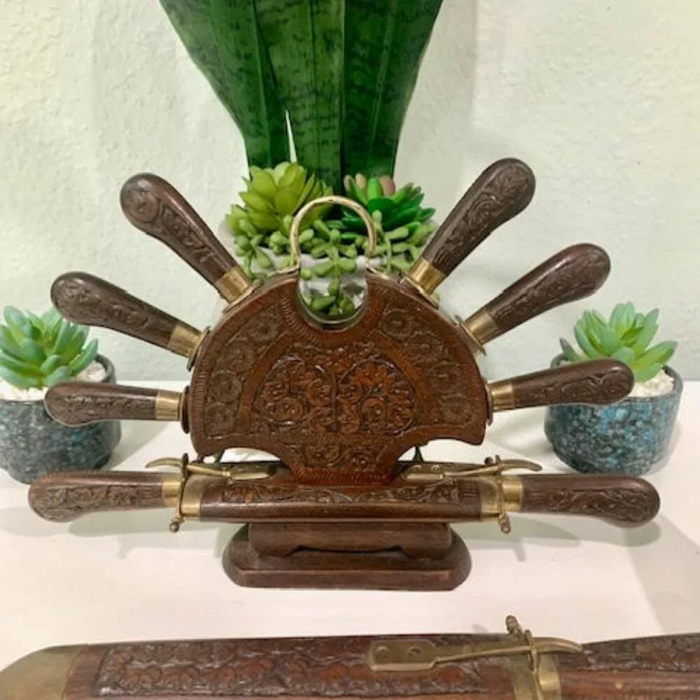 VINTAGE HAND CRAFTED INDIA CARVING SET